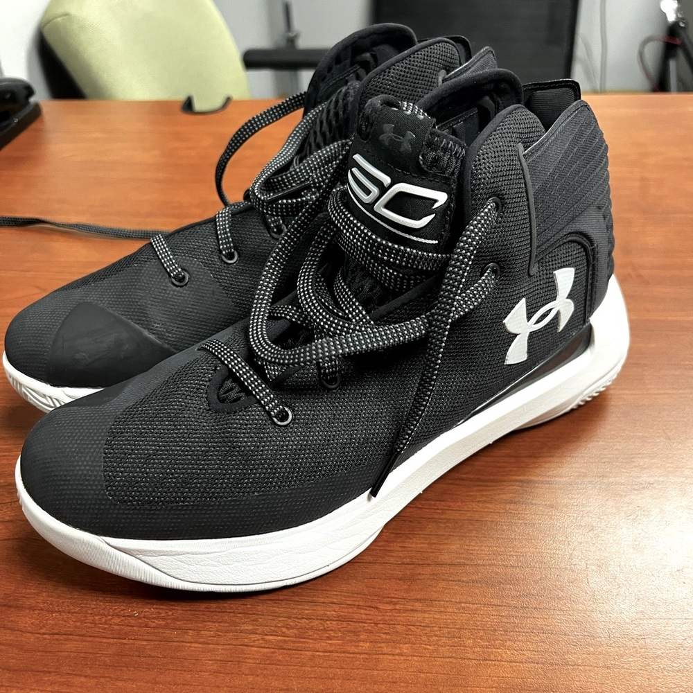 Under Armour Basketball Shoes